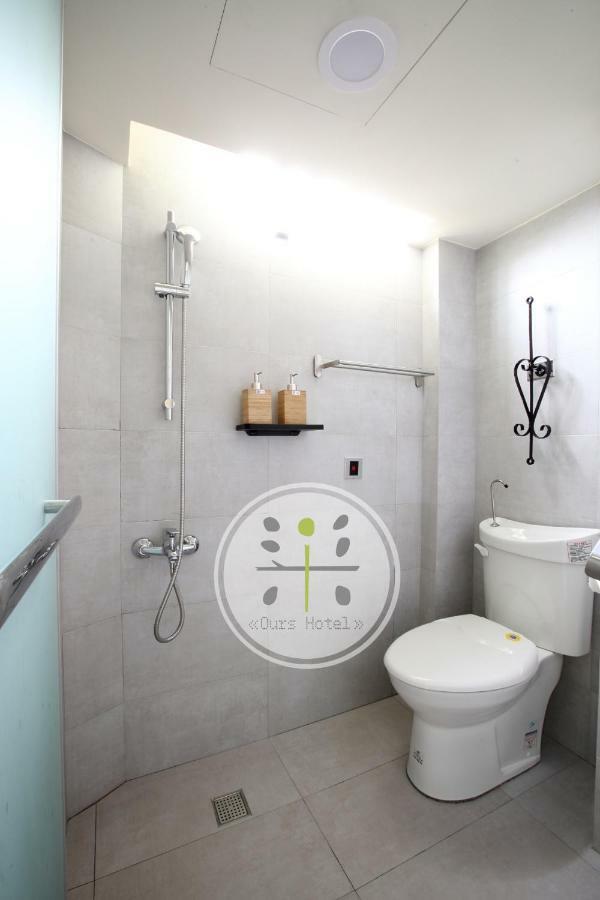 Hotel We Have Story Taichung Exterior foto